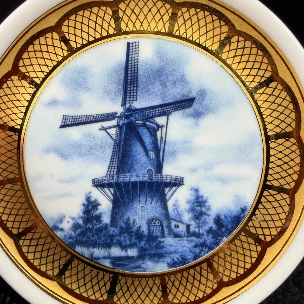TK Handarbeit Western Germany 22.8K‎ Gold Windmill Porcelain Mini Plate Dish